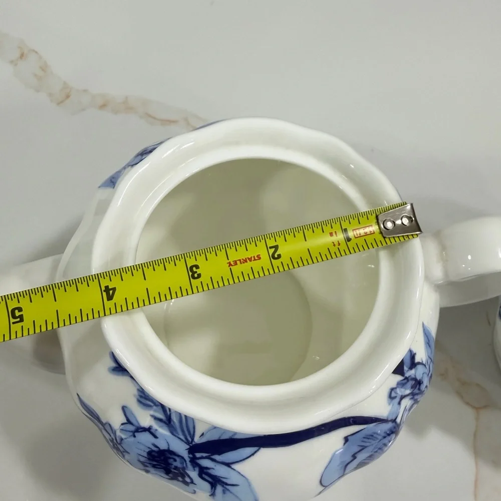 N/A elegant teapot